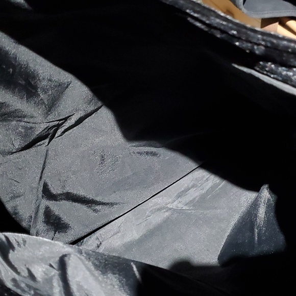 VICTORIAS SECRET BLACK LARGE VEGAN FAUX FUR TOTE BAG - Picture 4 of 10